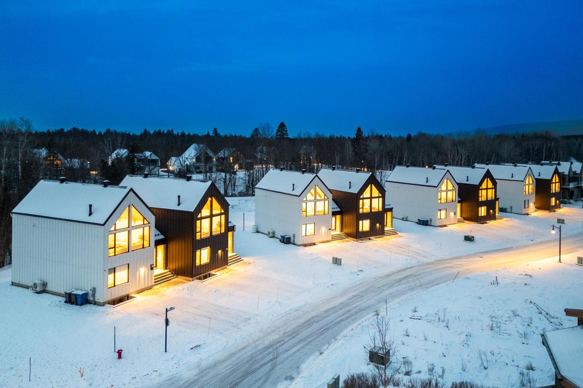 Sofa Villas Mont Sainte-Anne ボーブレ エクステリア 写真